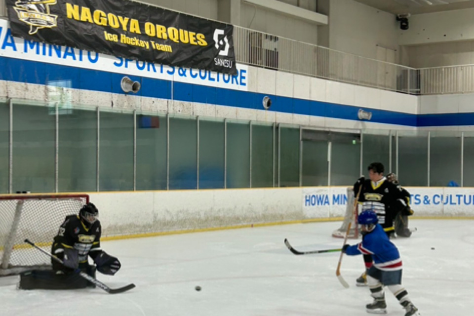 名古屋オルクスによるアイスホッケー体験教室
